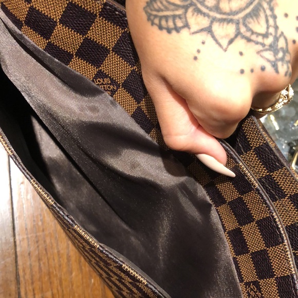 Louis Vuitton Paris Lap Top Bag - Picture 7 of 8